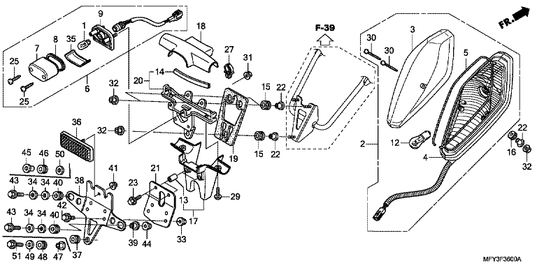 TAILLIGHT/LICENSE LIGHT (VT1300CR/CRA)