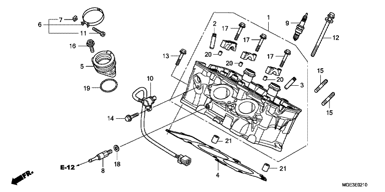 CYLINDER HEAD (REAR)